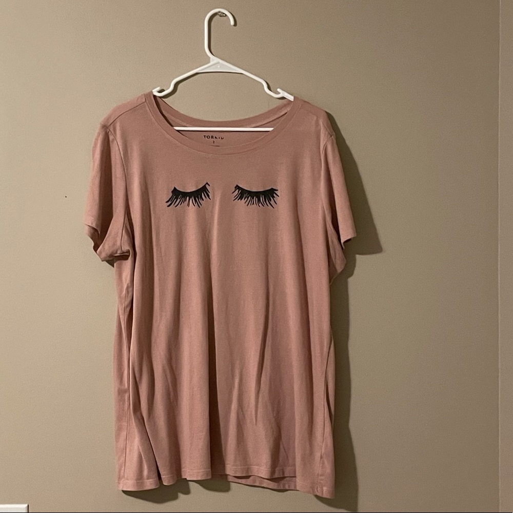 pink torrid tee in a size 2 slim fit